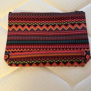 Thirty-One Large Zipper Pouch